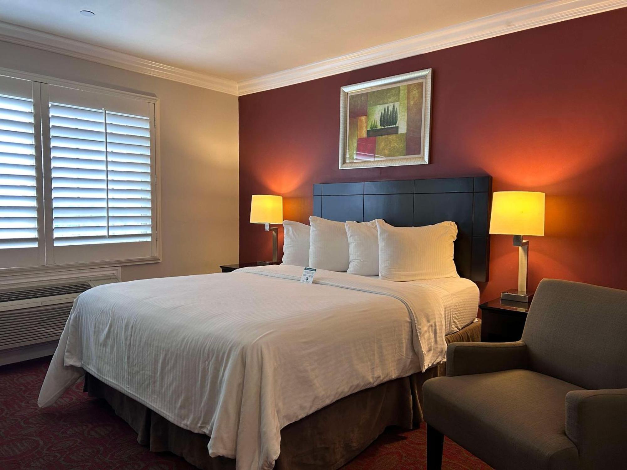 Best Western Burbank Airport Inn Лос-Анджелес Экстерьер фото